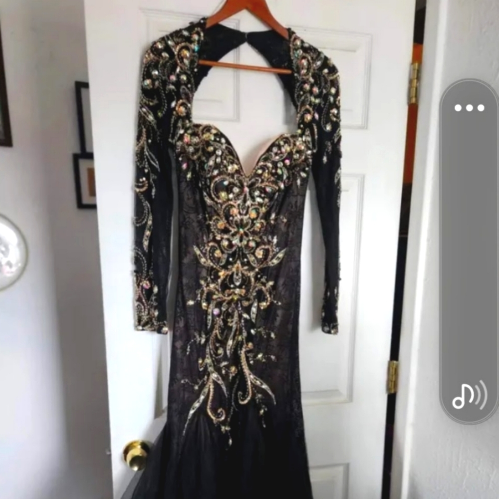 Gorgeous MacDuggal Evening Gown